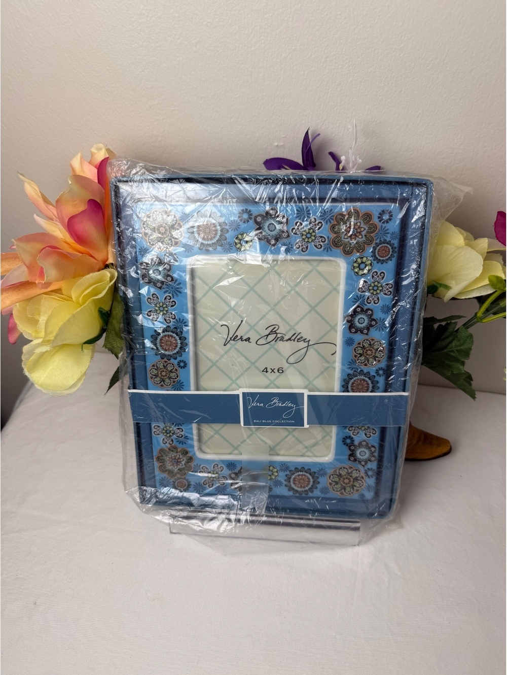 Vera Bradley Capri Blue 4 x 6 picture frame NWT LAST ONE!